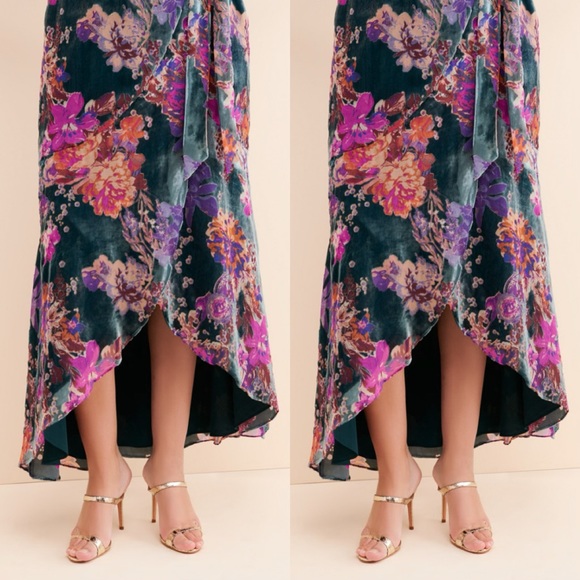 🎉SOLD OUT 🎉Bhldn Harlyn Guest Of Honor Velvet Dress - Picture 4 of 7